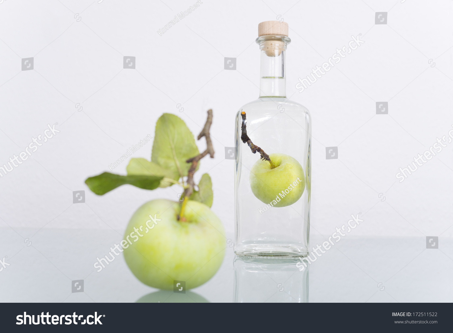 7 Drops Apple bottle