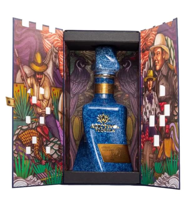 Adictivo Anejo Blue Label Ceramic bottle