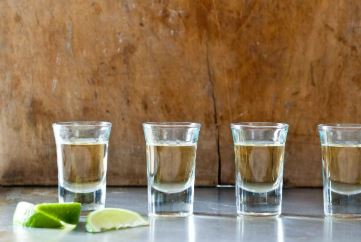 Anovillado Silver bottle