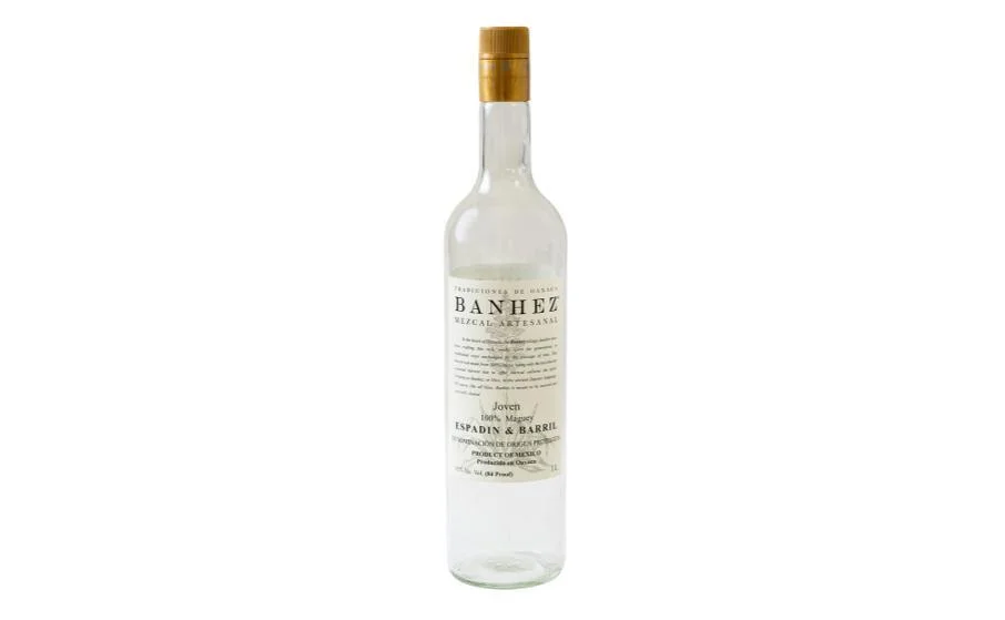Banhez Mezcal Joven bottle
