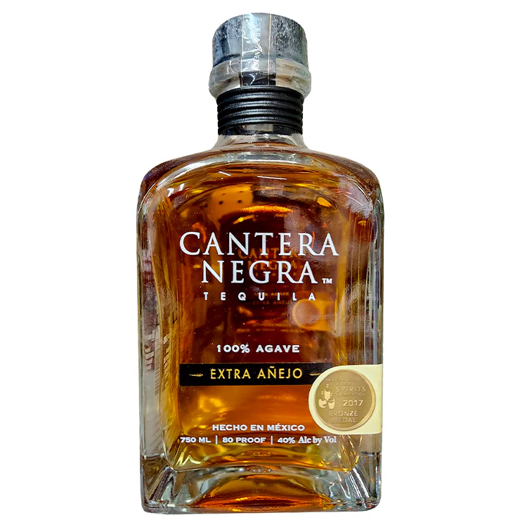 Cantera Negra Tequila Anejo bottle