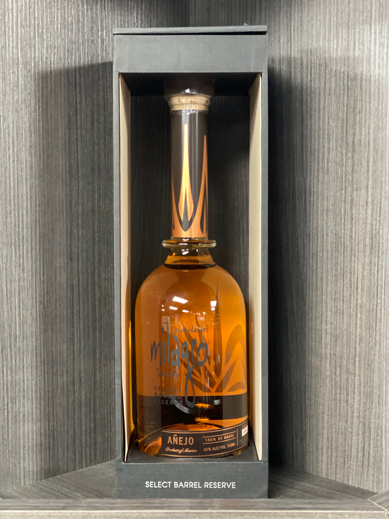 Milagro Select Barrel Anejo Disco bottle
