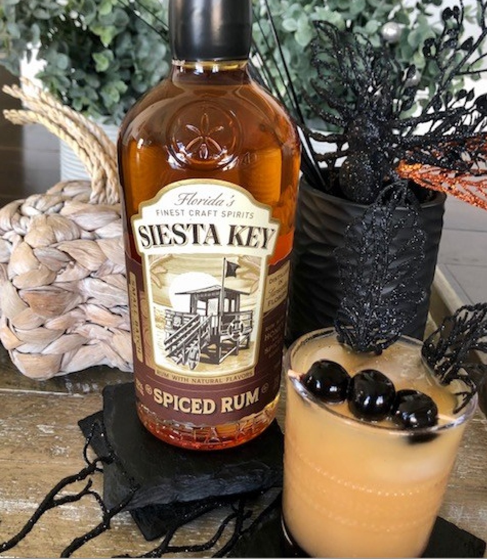 Siesta Key Spiced Rum bottle