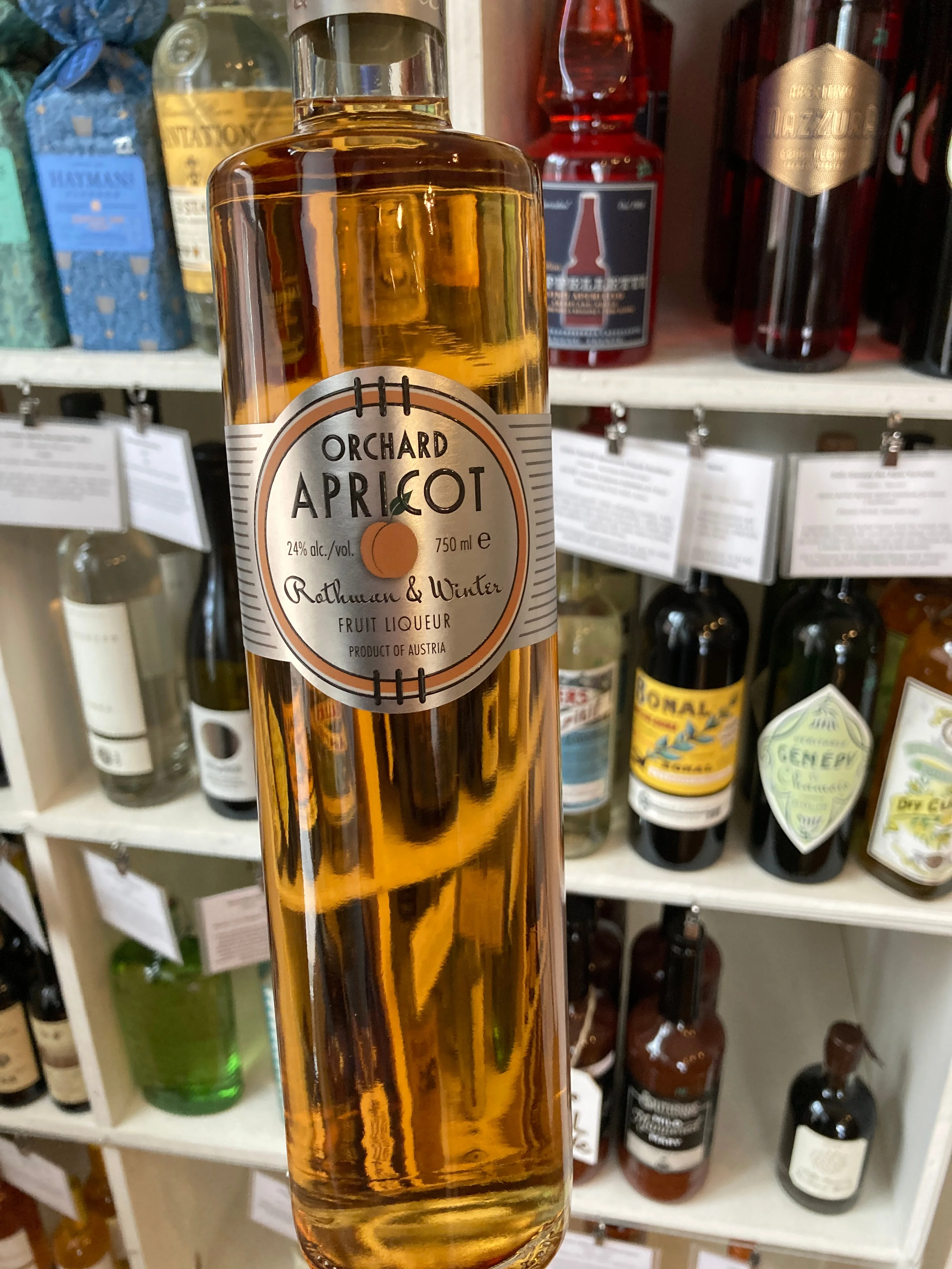 Sooh Rothman & Winter Orchard Apricot bottle