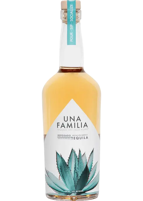 Una Familia Tequila Reposado bottle