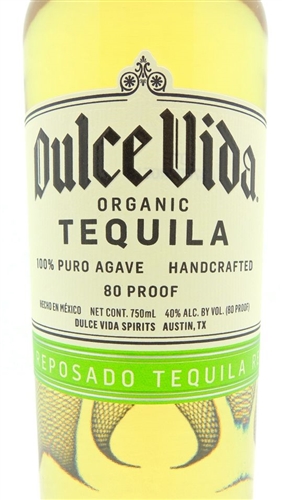 Una Vida Reposado Tequila bottle