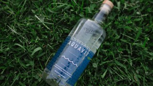 Vikre �Vrevann Aquavit bottle